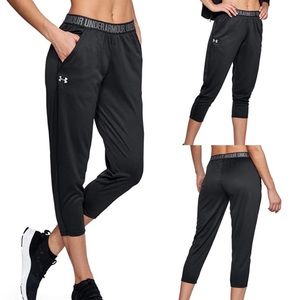 Under Armour Play Up Capri-Solid Black